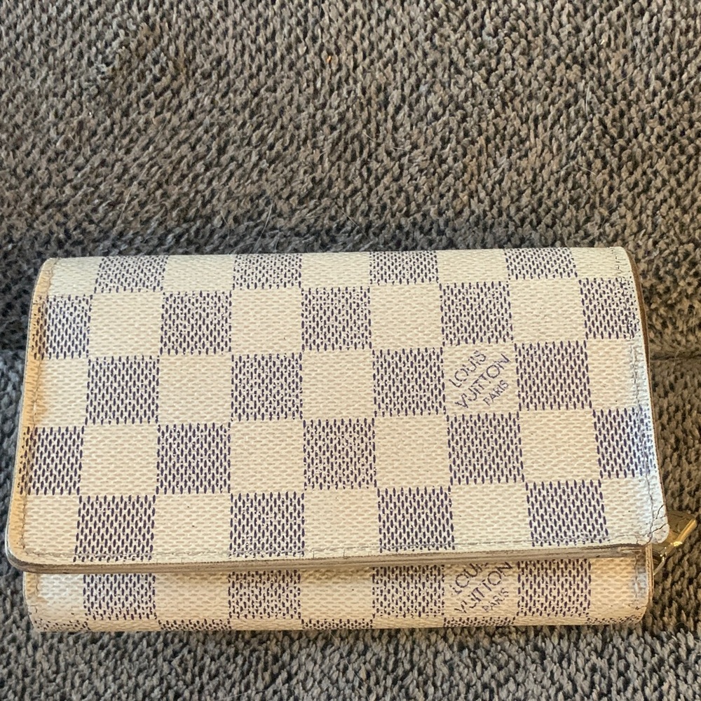 Authentic Louis Vuitton Damier Azur Wallet - Cream and Gray